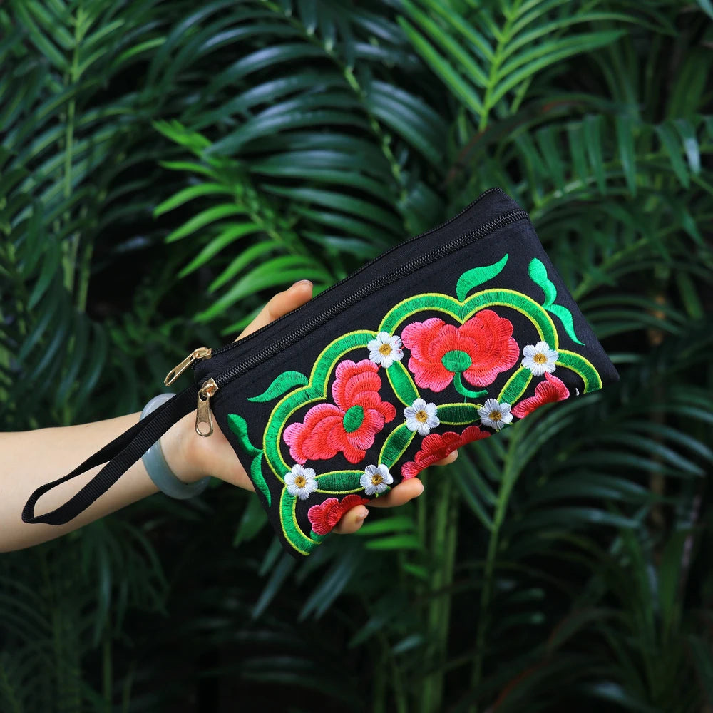 Ethnic style embroidered handbag, mobile phone bag, coin purse, fashionable and casual ladies