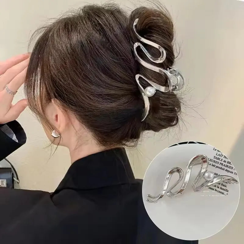 Metal Hair Clip Fashion Barrettes Korean Geometric Black Bow knot Hair Claw for Women Thick Thin Accessories Bath Crab Clamp