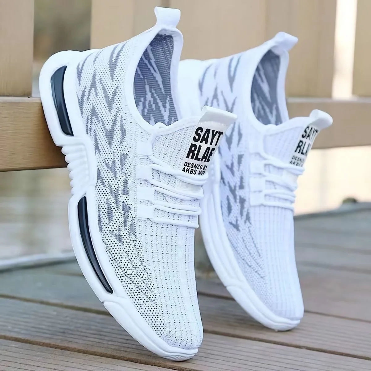 2025 Men's Summer New Sports Shoes Comfortable and Breathable White Shoes Fly Woven Breathable Casual Sneakers for Men