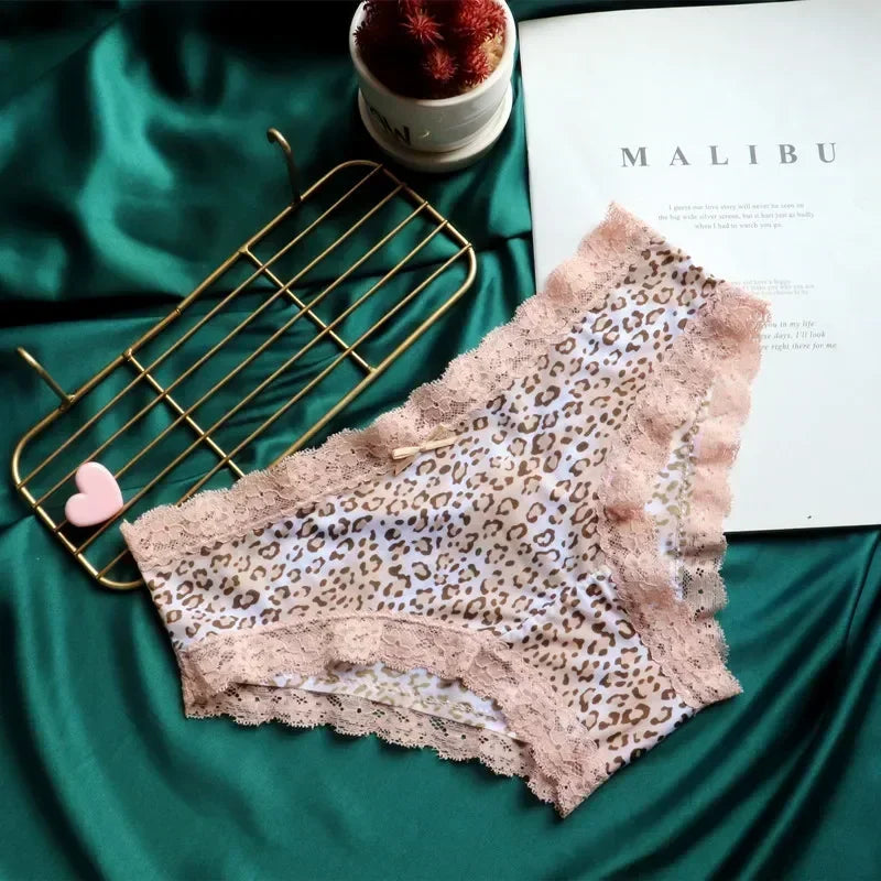 European and American Seamless Silk Skating Silk Printing Ladies Low-waist Leopard-print Panties Women's Lace Women's Briefs